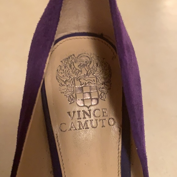 Vince Camuto purple suede chunky pumps tell the world you mean business! 🔥🔥🔥 - Picture 2 of 5